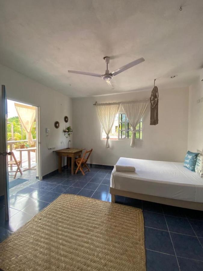 Barco Verde Hostel Isla Holbox ภายนอก รูปภาพ